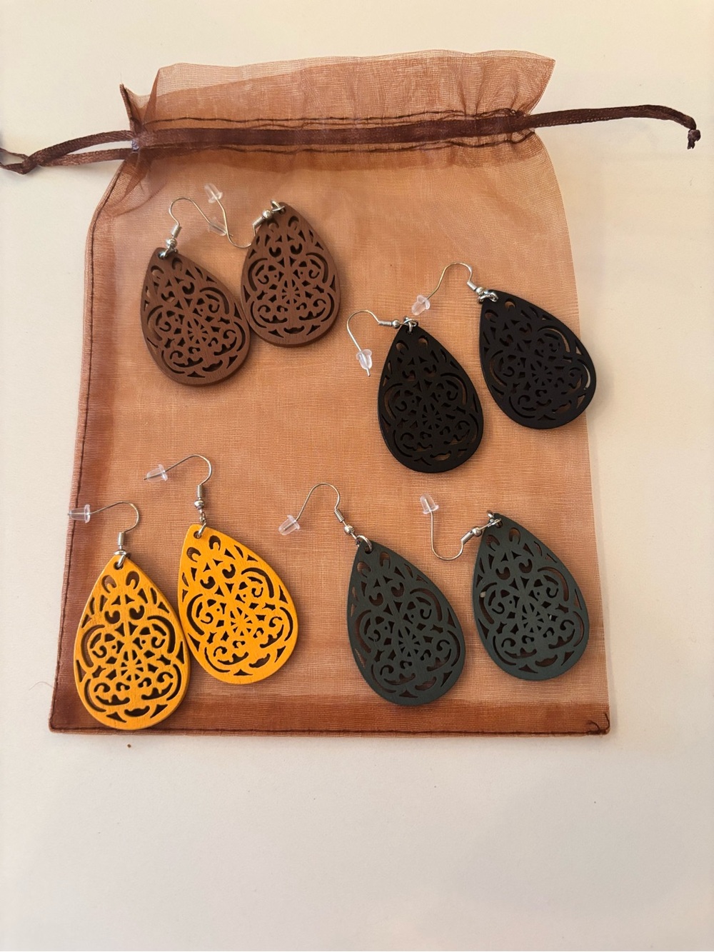 Fall colored women's set of earrings